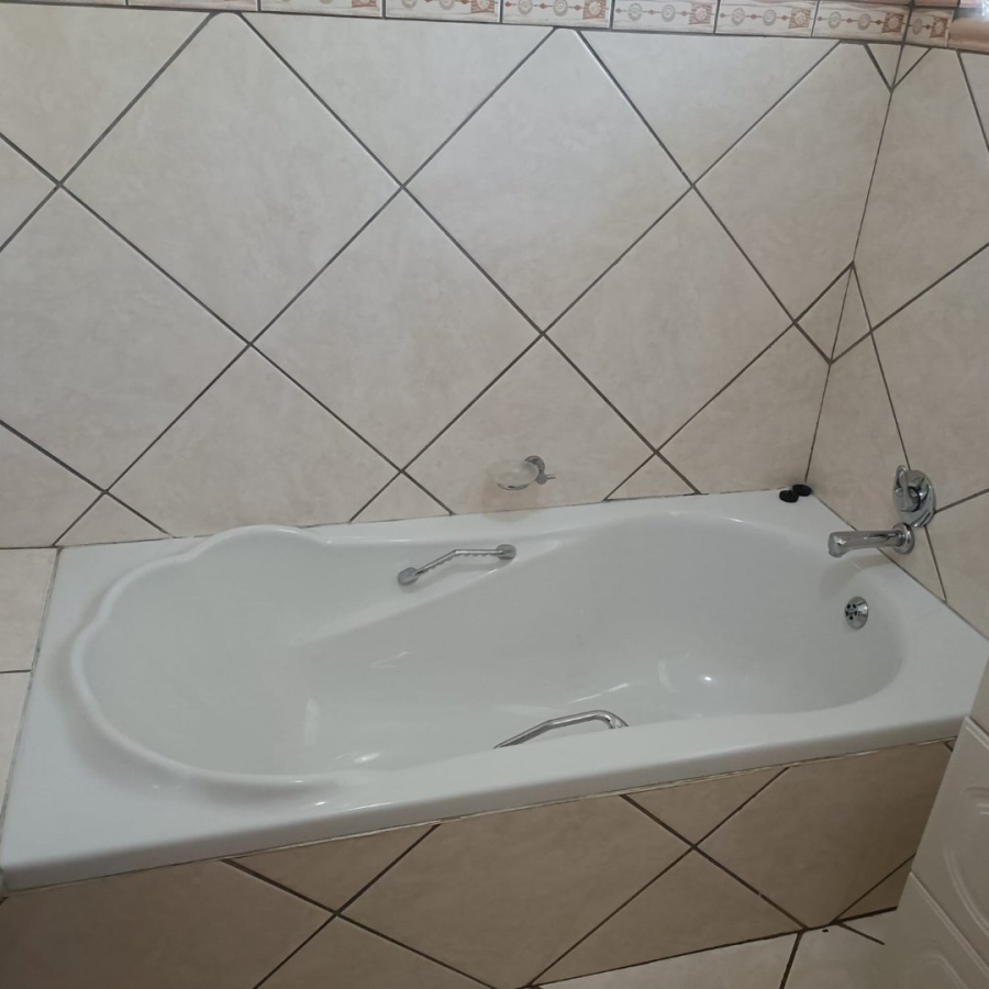 3 Bedroom Property for Sale in Wilkoppies North West